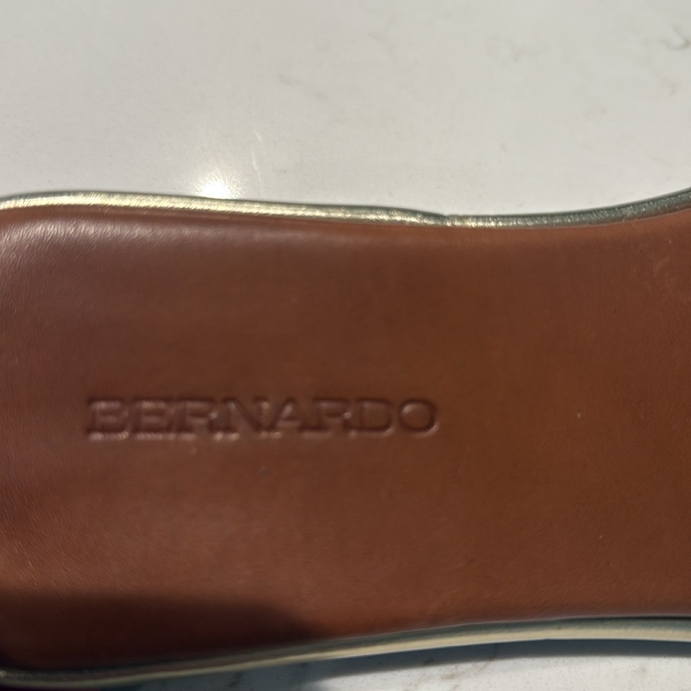 Bernardo Italian slides. Carmel brown. Size 11. Worn 2x. - Picture 4 of 5